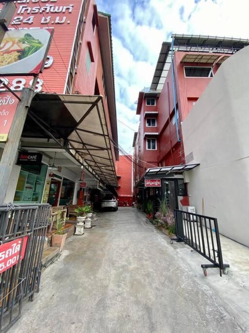 Ratanawong Place 516 Bangkok Exteriör bild